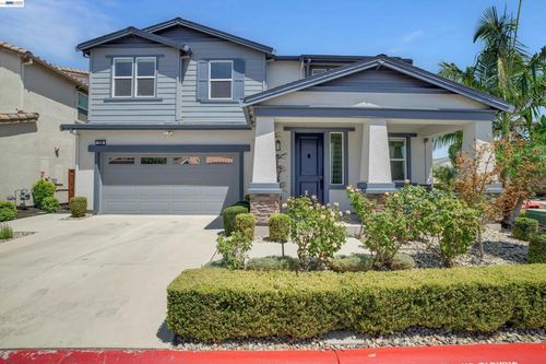 208 Halloran Ct, Brentwood, CA, 94513-4065 | Card Image