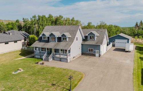 7925 Carriage Lane Dr, County Of Grande Prairie No. 1, AB, T8X0G4 | Card Image
