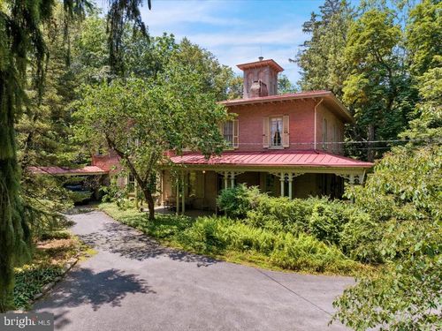 1670 Moselem Springs Rd, HAMBURG, PA, 19526-8685 | Card Image