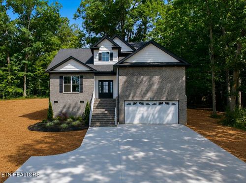 3185 Fairoaks Dr, Maryville, TN, 37803-7310 | Card Image