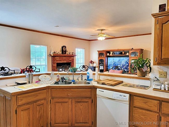 2045 Aspen Dr, House other with 3 bedrooms, 3 bathrooms and null parking in Tahlequah OK | Image 11
