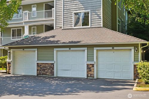apt-c206-12712 Admiralty Way, Everett, WA, 98204-8016 | Card Image