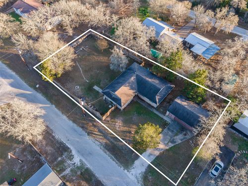 145 Buffalo Run, Smithville, TX, 78957-5186 | Card Image