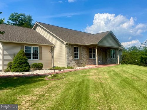 956 S Lakewood Dr, RIDGELEY, WV, 26753-6724 | Card Image