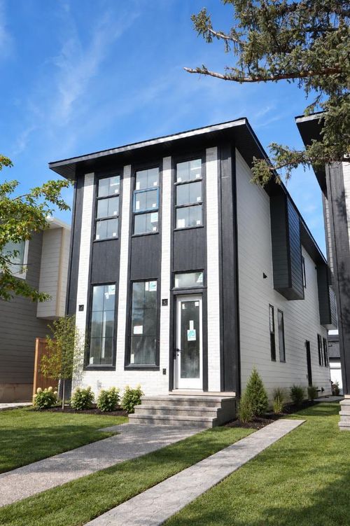 2020 51 Ave Sw, Calgary, AB, T3E1J6 | Card Image