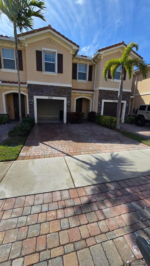 5122 Ashley River Rd, West Palm Beach, FL, 33417-8346 | Card Image
