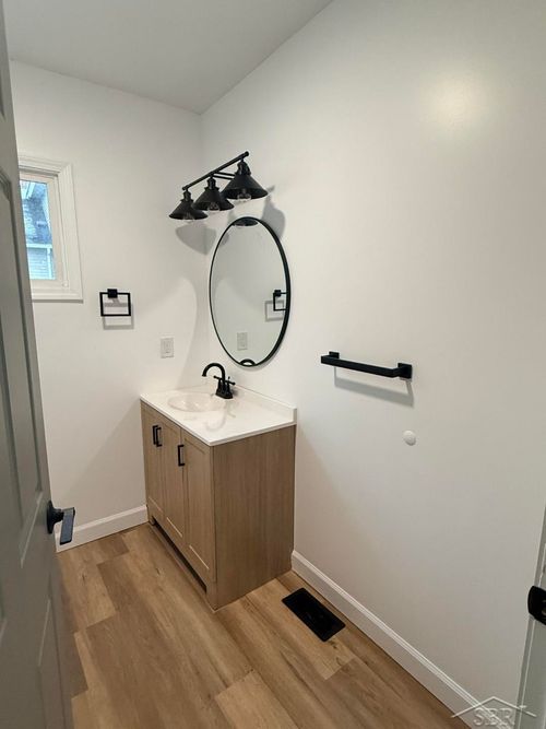 1602 Sayre St, Midland, MI, 48640-4807 | Card Image