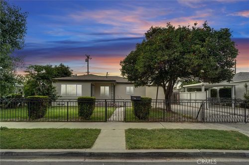 2941 Adriatic Ave, Long Beach, CA, 90810-2829 | Card Image