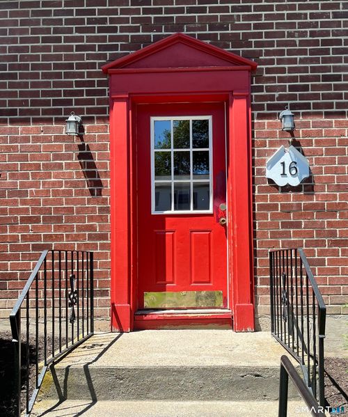 3-16 Fairview Dr, Danbury, CT, 06810-7649 | Card Image