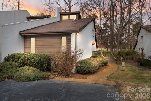 33 Lantern Ln, Lexington, NC, 27295-8610 | Card Image