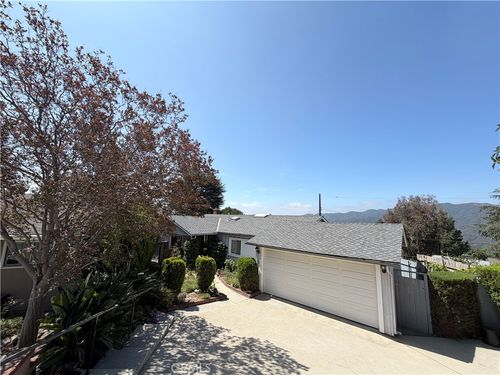 3402 Henrietta Ave, La Crescenta, CA, 91214-1133 | Card Image