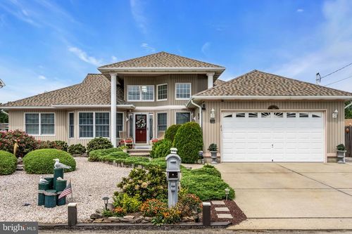 820 Bowsprit Pt, LANOKA HARBOR, NJ, 08734-2701 | Card Image