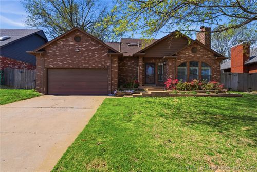 11330 S 108th East Pl, Bixby, OK, 74008-2848 | Card Image
