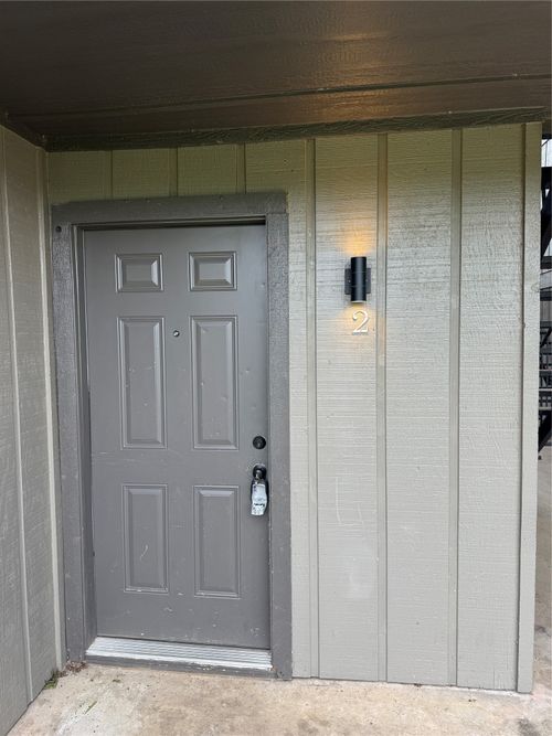 2-7300 Comanche Trl, Lake Worth, TX, 76135-3400 | Card Image