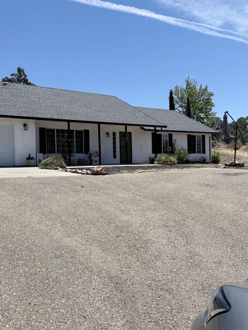 7761 Jenny Lind Rd, Valley Springs, CA, 95252-8649 | Card Image