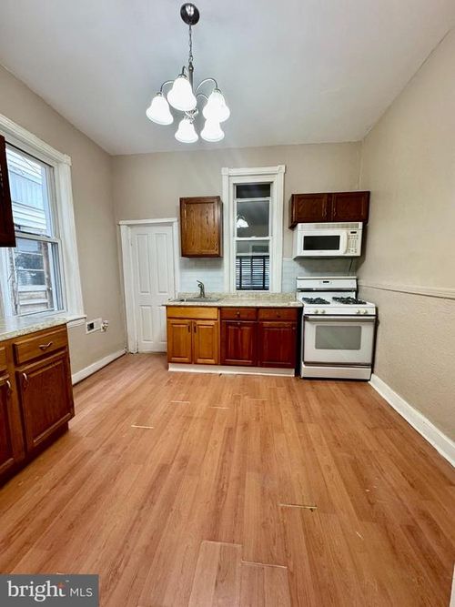 2440 N Hollywood St, PHILADELPHIA, PA, 19132-3012 | Card Image