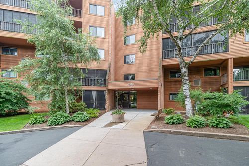 apt-410-3320 Louisiana Ave S, Saint Louis Park, MN, 55426-4130 | Card Image