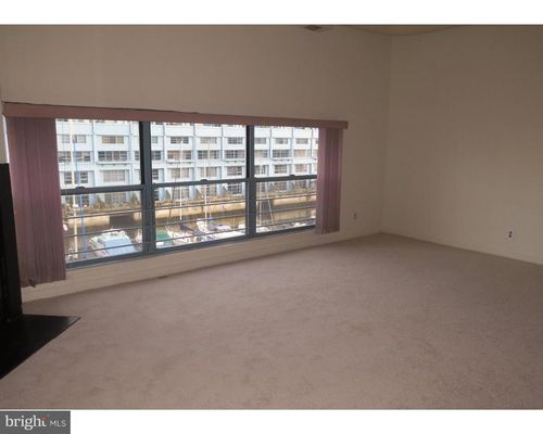 apt-405-3 N Columbus Blvd, PHILADELPHIA, PA, 19106-1415 | Card Image