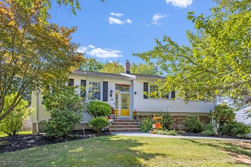 10 Cedar Ln, Succasunna, NJ, 07876-1912 | Card Image