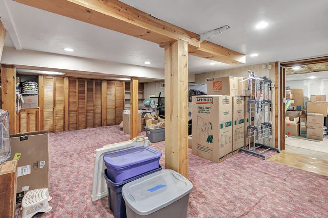 6 Benz St, House other with 3 bedrooms, 2 bathrooms and 5 parking in Ansonia CT | Image 36