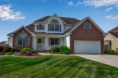 7043 Marigold Dr, North Tonawanda, NY, 14120-1282 | Card Image