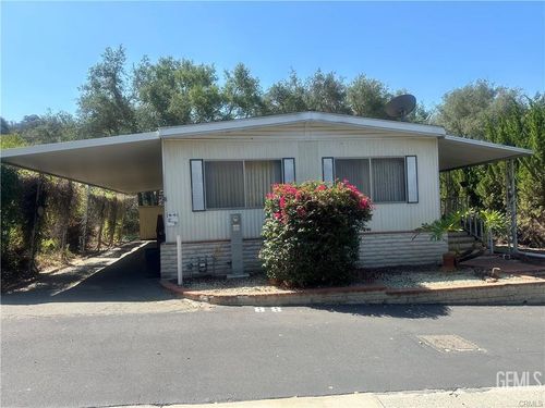 88-4747 Oak Crest Rd, Fallbrook, CA, 92028-9080 | Card Image