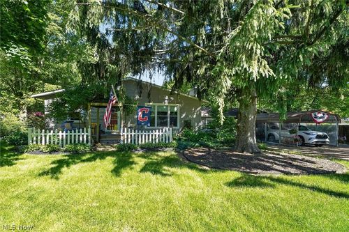 33062 Chestnut Ridge Rd, North Ridgeville, OH, 44039-3440 | Card Image