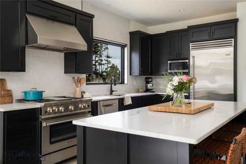 182 Elk Ridge Rd, Livingston, MT, 59047-8962 | Card Image