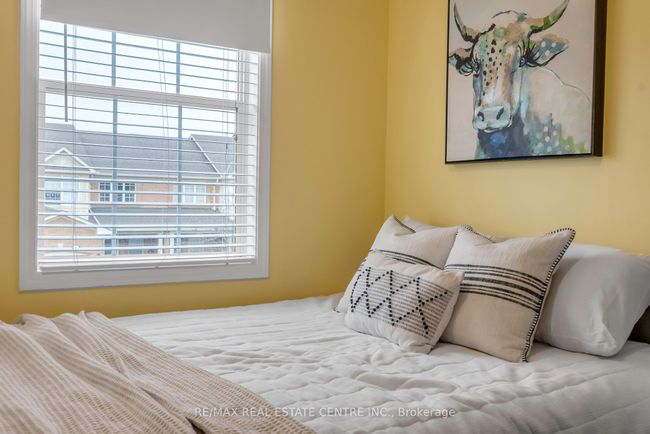 808 Mckay Cres, House attached with 3 bedrooms, 3 bathrooms and 2 parking in Milton ON | Image 37