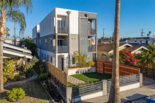 622 N Serrano Avenue, Los Angeles, CA, 90004 | Card Image