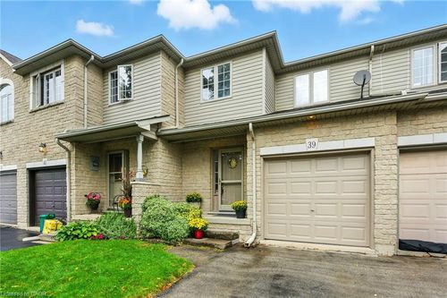39 Foxborough Dr, Ancaster, ON, L9G4Y9 | Card Image
