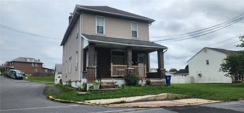 1651 Canal St, NORTHAMPTON, PA, 18067-1482 | Card Image