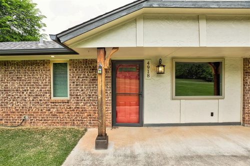 4918 Willowood Way, Norman, OK, 73026-8446 | Card Image