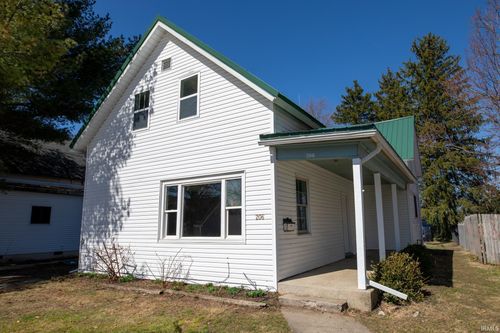 206 W Williams St, Argos, IN, 46501-1268 | Card Image