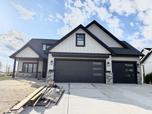 850 Capitol Dr, DANE, WI, 53529-9527 | Card Image