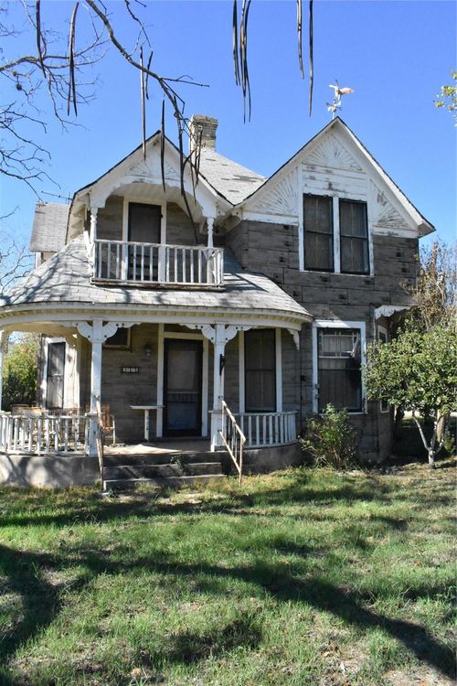 315 N Avenue D, Waelder, TX, 78959 | Card Image