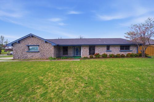 5618 E 36th St, Tulsa, OK, 74135-5250 | Card Image