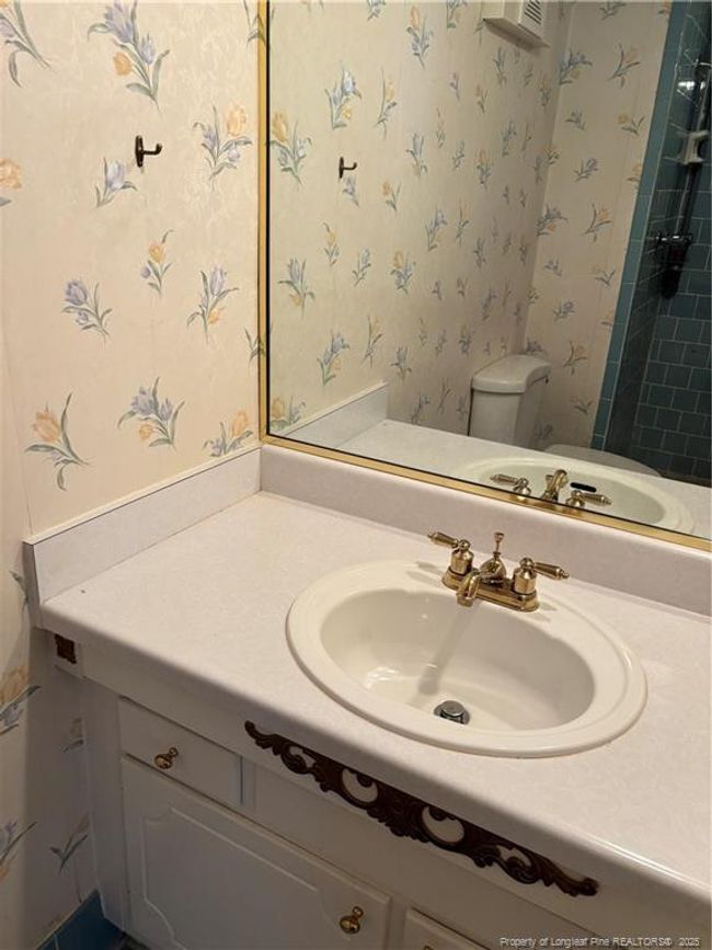Hall bath | Image 15