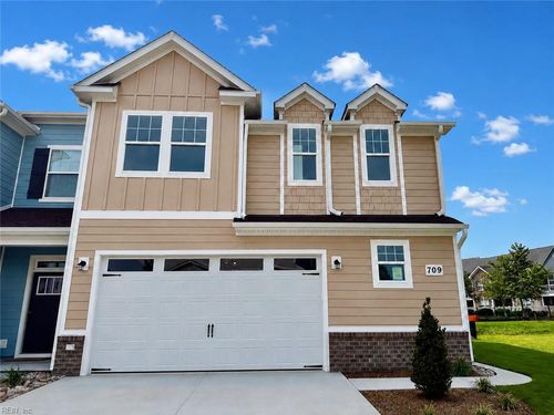709 Flatrock Ln, Chesapeake, VA, 23320-3230 | Card Image