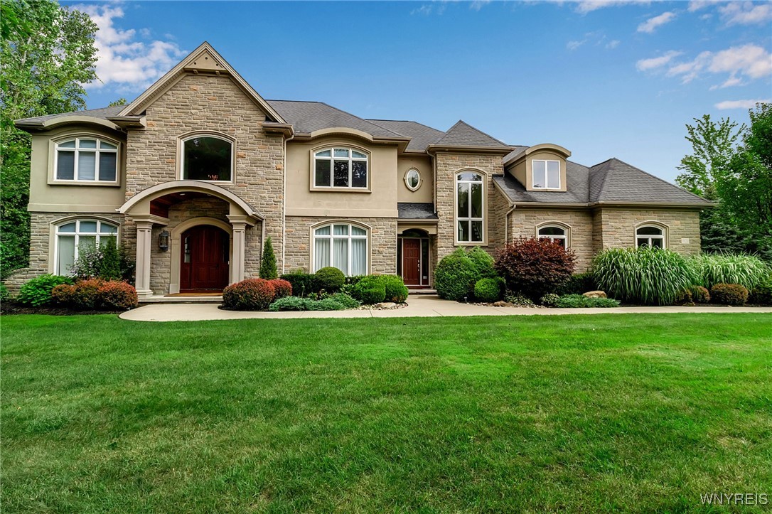 Hearthstone Dr, East Amherst, NY 14051