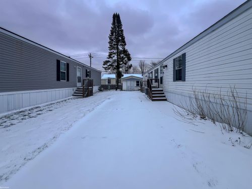 45130 Sheri Dr, Macomb, MI, 48044-4370 | Card Image