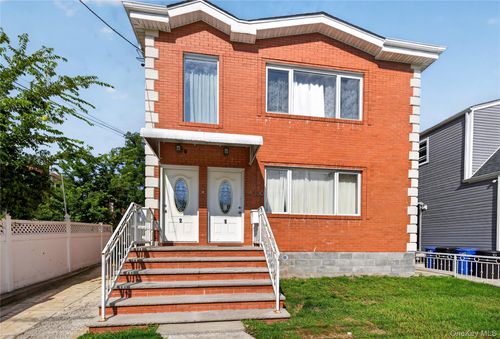 14330 185th Street, New York, NY, 11413 | Card Image