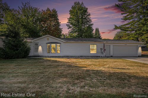 309 W 5th St, Gladwin, MI, 48624-1113 | Card Image
