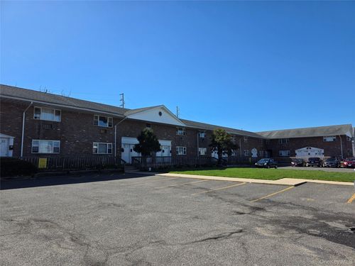 28-41 Quebec Road, Hempstead, NY, 11558 | Card Image