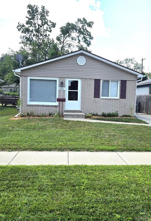 6862 Burr St, Taylor, MI, 48180-1646 | Card Image