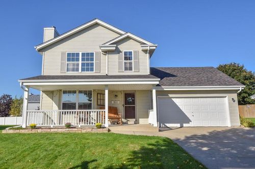 1511 Redtail Drive, Hartford, WI, 53027 | Card Image
