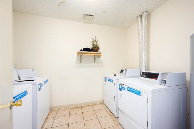 UNIT-1D - 214 Madison St, Home with 2 bedrooms, 1 bathrooms and 2 parking in Joliet IL | Image 14