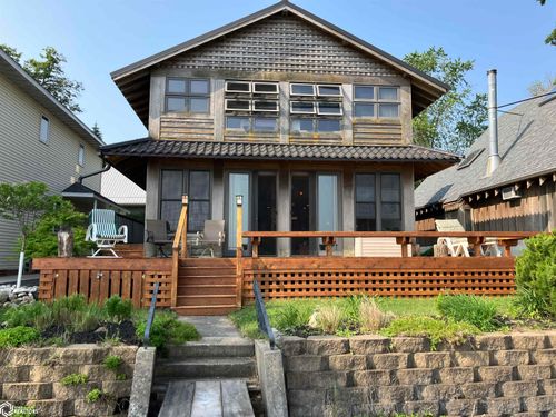 15340 5th St, Clear Lake, IA, 50428-9103 | Card Image