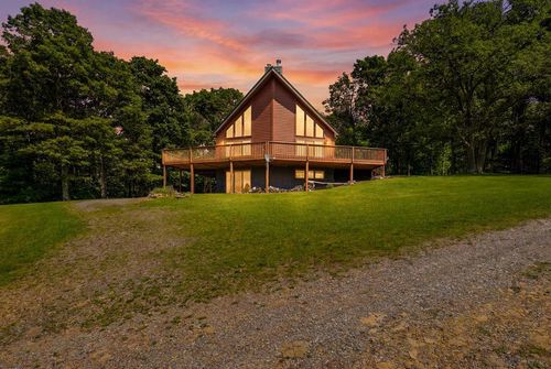 266 Walkabout Rd, Somerset, PA, 15501-7318 | Card Image
