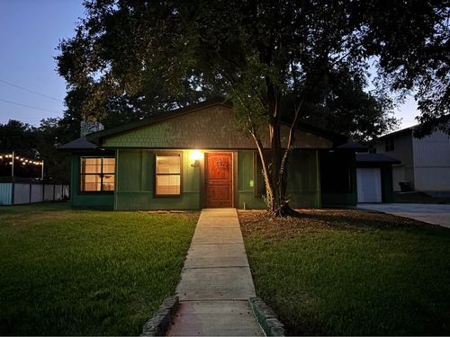 436 E El Camino Real, Weatherford, TX, 76087-6568 | Card Image